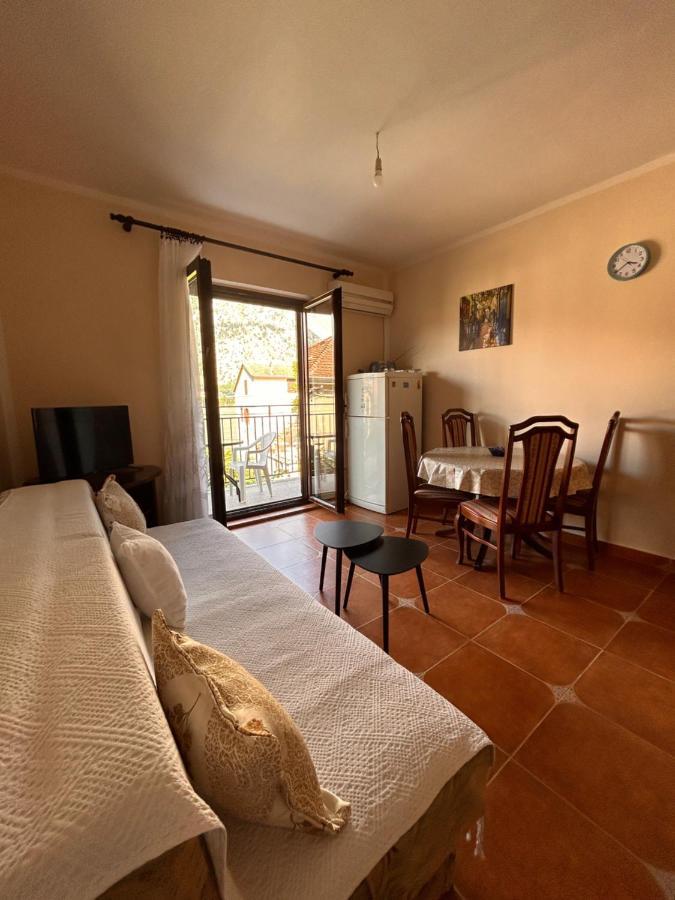 Apartment With Sea View Cattaro Esterno foto